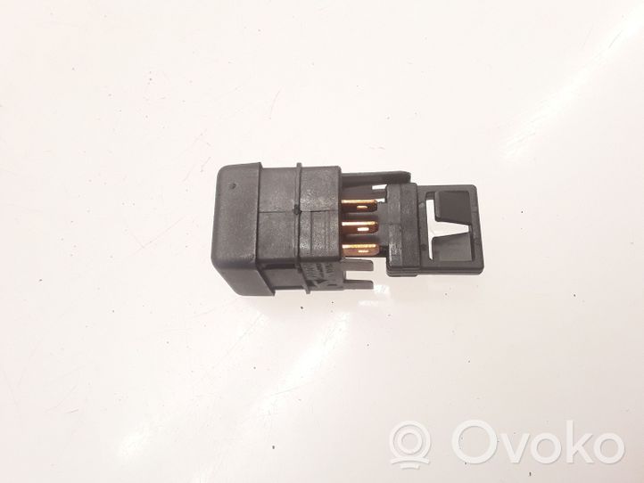 Alfa Romeo 166 Tailgate opening switch 