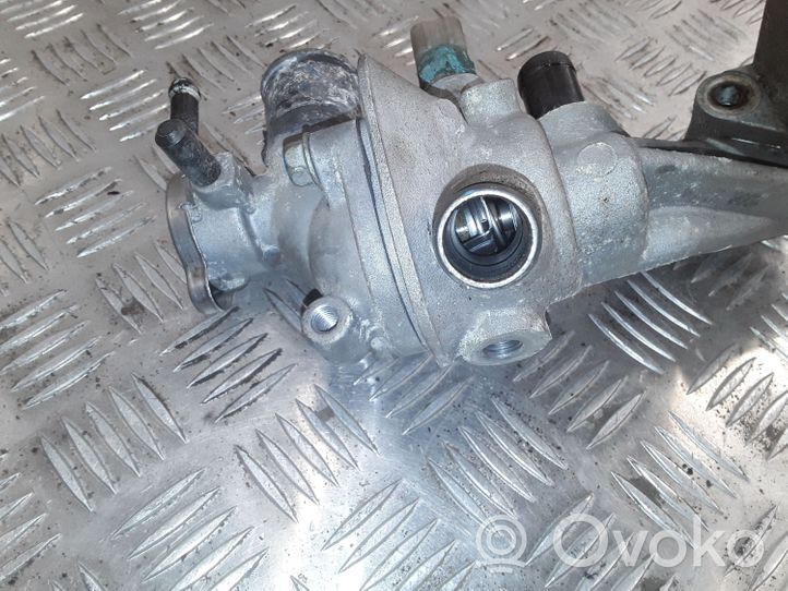 KIA Carnival Boîtier de thermostat / thermostat 