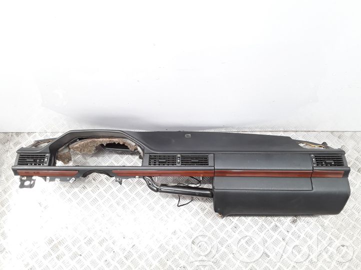 Mercedes store w124 dashboard