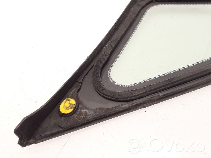 Honda Shuttle Front triangle window/glass 43R00033