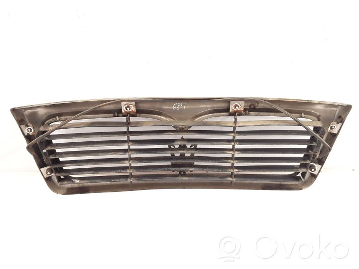 Maserati 228 Grille calandre supérieure de pare-chocs avant 