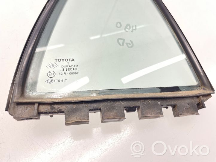 Toyota Corolla E120 E130 Fenêtre latérale vitre arrière 6818913080