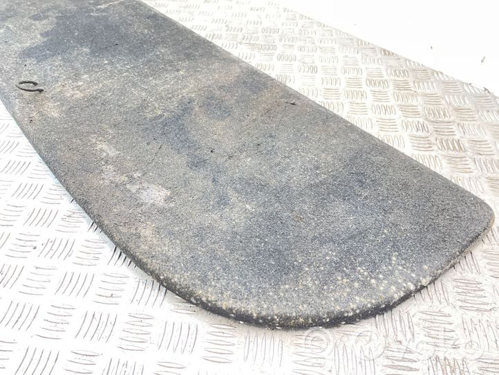 Toyota Corolla E120 E130 Doublure de coffre arrière, tapis de sol 5841202010