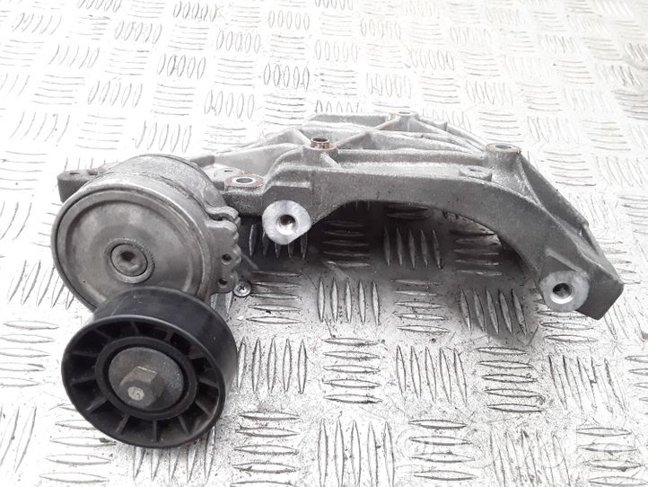 Citroen C5 Supporto del generatore/alternatore 9682367380