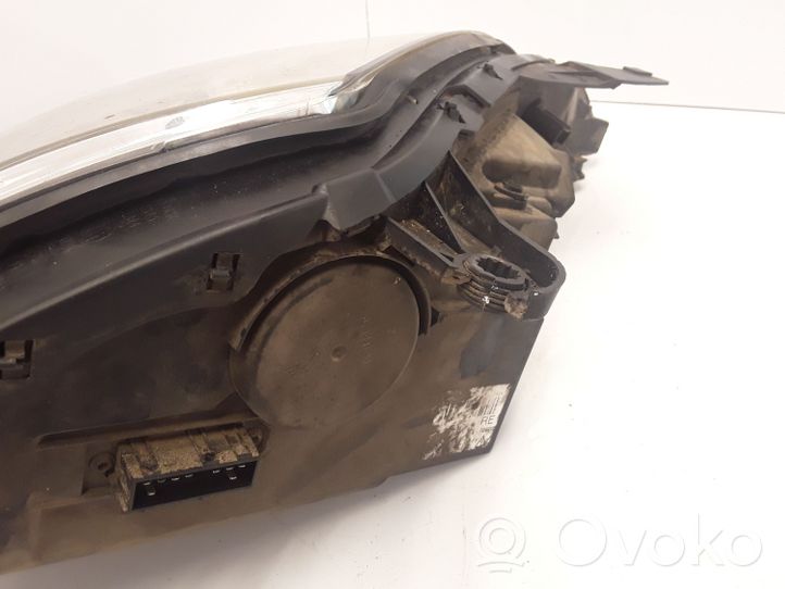 Citroen C6 Lampa przednia 1305236061