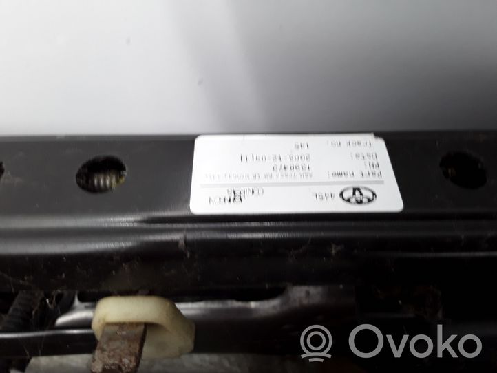 Toyota Avensis T270 Priekinė vairuotojo sėdynė 1398476