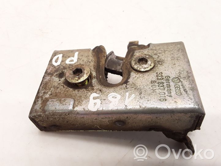 Volkswagen PASSAT B2 Front door lock 323837016