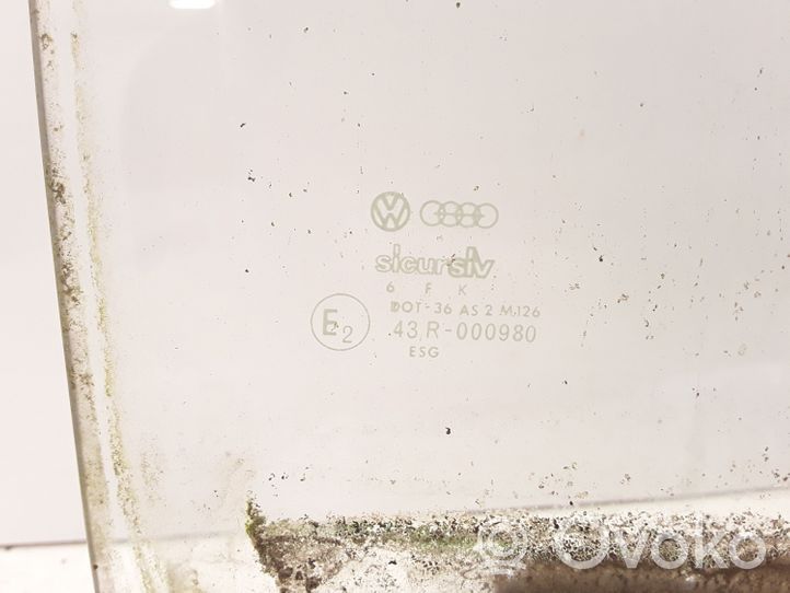 Volkswagen PASSAT B2 Front door window glass four-door 43R000980