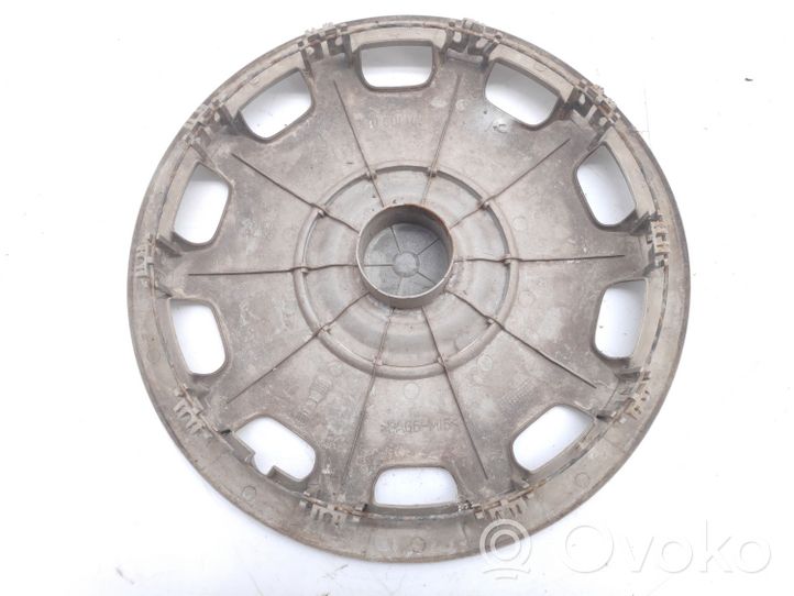 Volkswagen PASSAT B5 R15 wheel hub/cap/trim 3B0601147