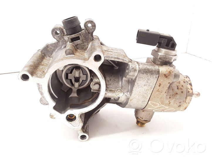 Audi Q3 8U Alipainepumppu 06L145100B