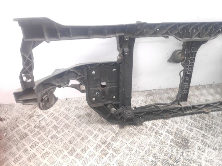 Hyundai Grandeur Jäähdyttimen kehyksen suojapaneeli 918403L020