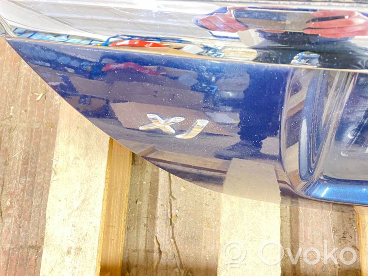 Jaguar XJ X350 Takaluukun/tavaratilan kansi JJX