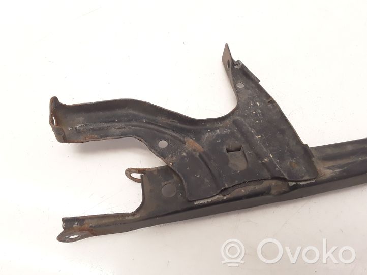 Toyota Corolla E120 E130 Rivestimento della modanatura della chiusura del vano motore/cofano 