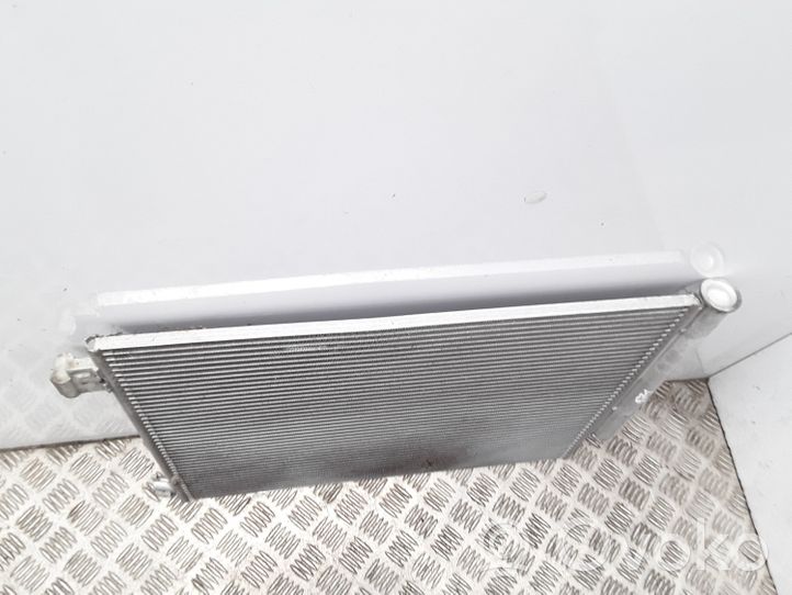 Renault Captur Radiateur condenseur de climatisation 921006843R