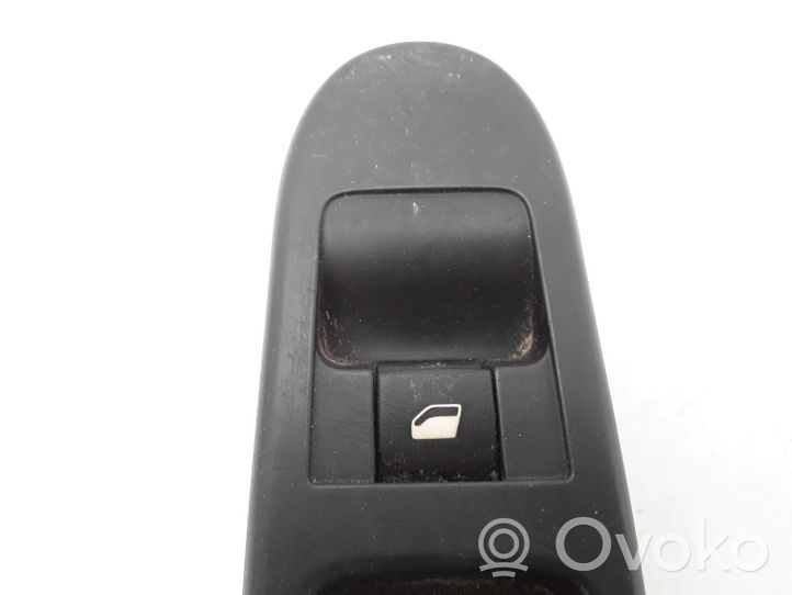 Peugeot 307 Interruttore di controllo dell’alzacristalli elettrico 96351625XT