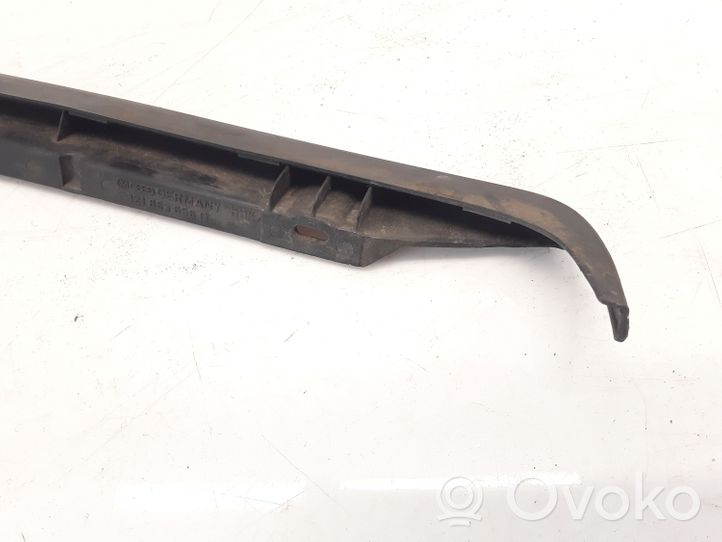 Volkswagen Santana Grille calandre supérieure de pare-chocs avant 321853656D