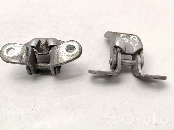 Toyota Avensis T270 Front door hinge set 1F7