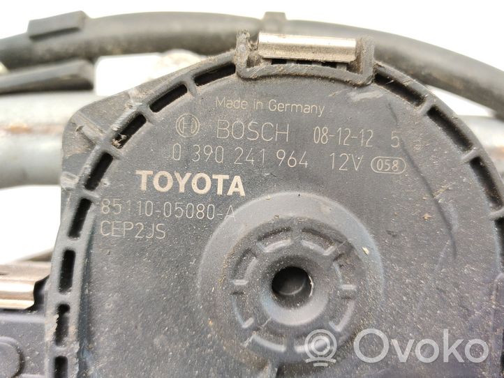 Toyota Avensis T270 Tringlerie et moteur d'essuie-glace avant 0390241964