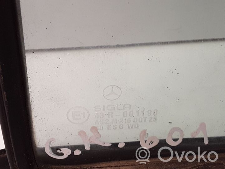 Mercedes-Benz E W124 Ventanilla de ventilación de la puerta trasera 43R001190