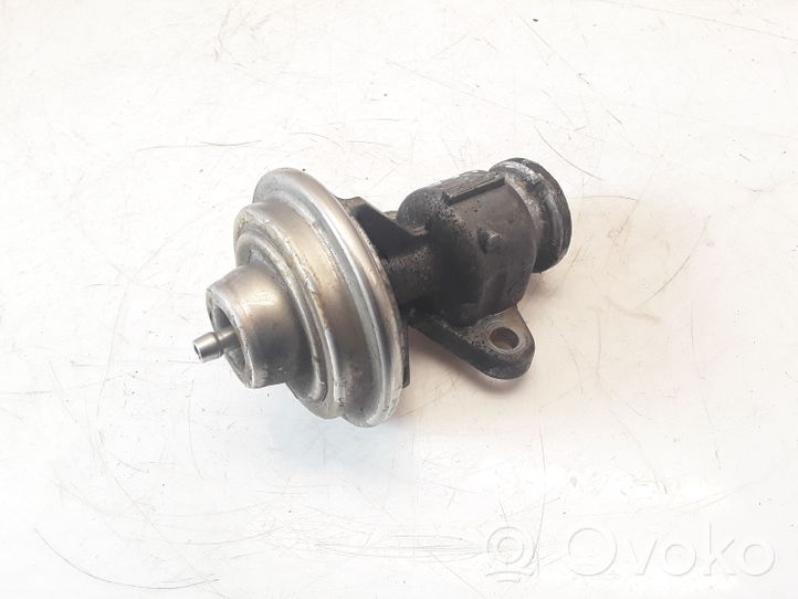 Mercedes-Benz E W124 Soupape vanne EGR A0021400060