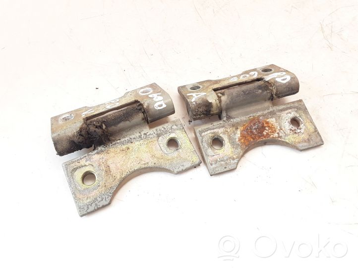 Mercedes-Benz W123 Kit de charnières de porte avant 1237200037