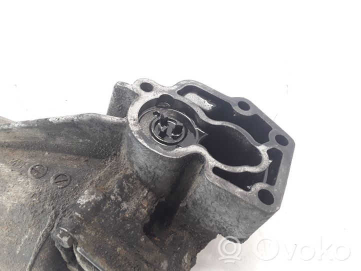 Mercedes-Benz W123 Support de filtre à huile 6171840125