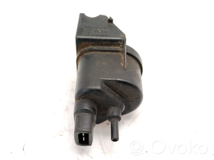 Volkswagen Polo II 86C 2F Turboahtimen magneettiventtiili 321906283