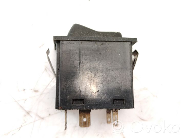 Volkswagen Polo II 86C 2F Windscreen/window heater switch 321959621B