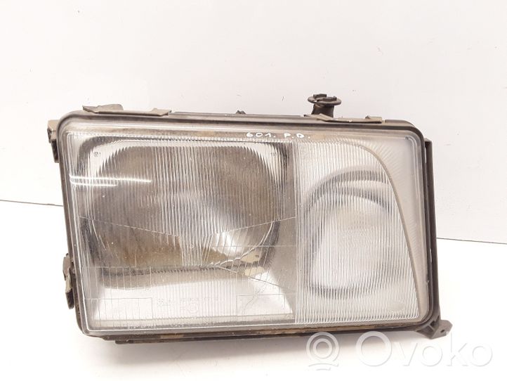 Mercedes-Benz E W124 Lampa przednia 12957800