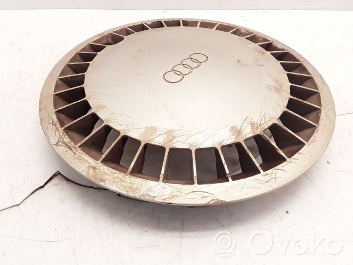 Audi 80 90 B2 R 14 rato gaubtas (-ai) 811601147B