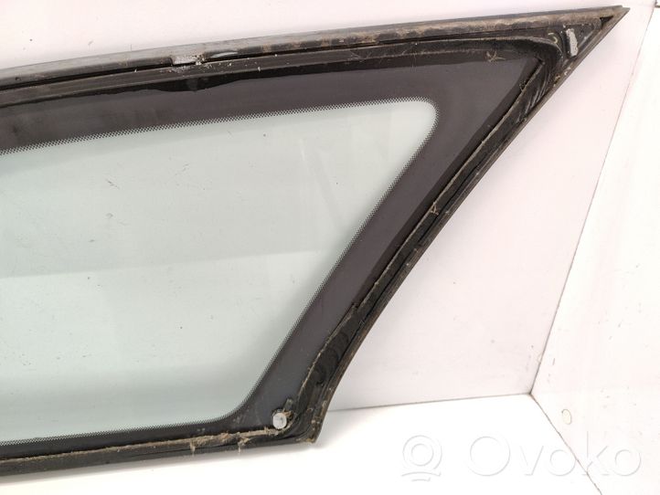 Toyota Avensis T250 Fenêtre latérale avant / vitre triangulaire 43R00048