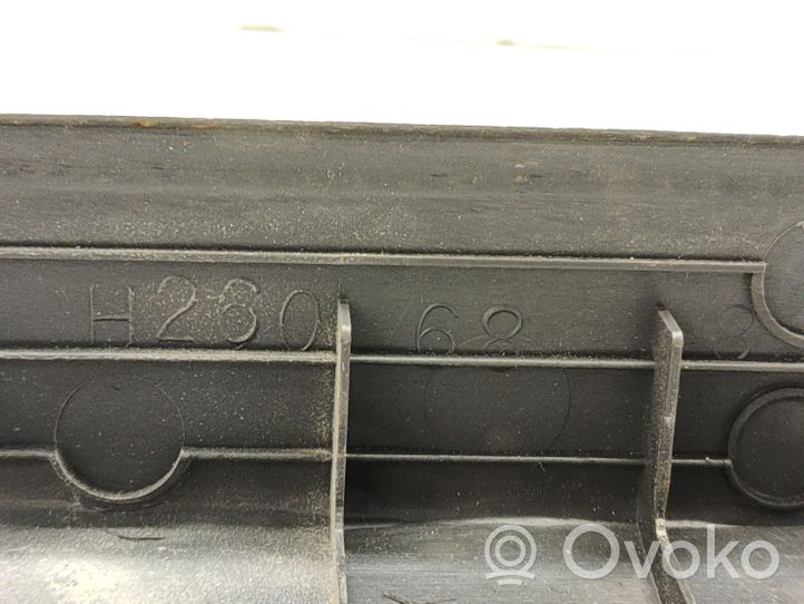 Mazda 929 Rivestimento di protezione sottoporta del bagagliaio/baule H2606883