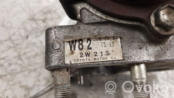 Toyota RAV 4 (XA40) Vaihdelaatikon vaihteenvaihtajan kotelo W82