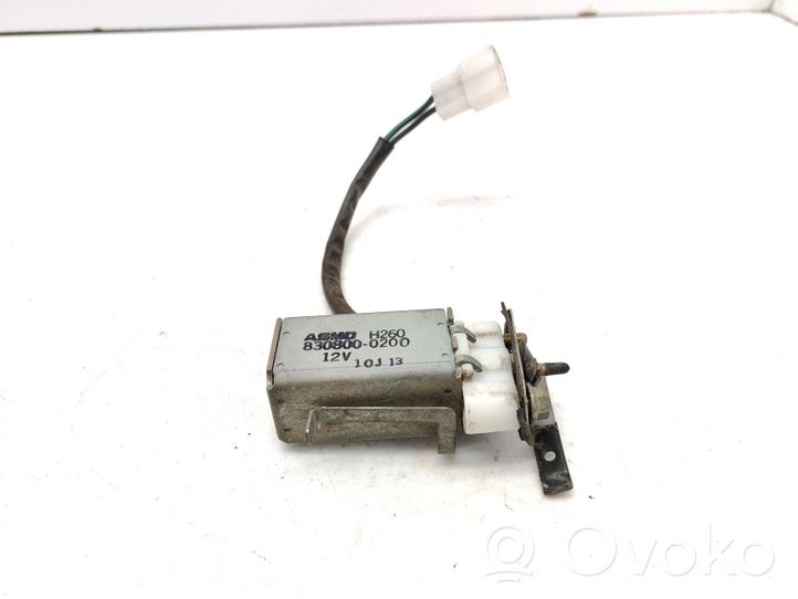 Mazda 929 Motorino del tappo del serbatoio del carburante 8308000200