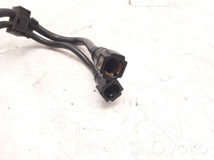 Peugeot 406 Tuyau d'alimentation conduite de carburant 