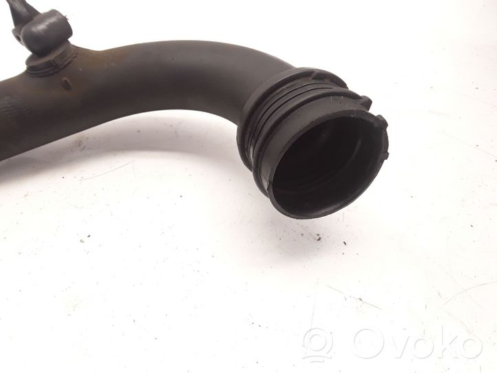 Renault Megane II Air intake duct part 8200527670