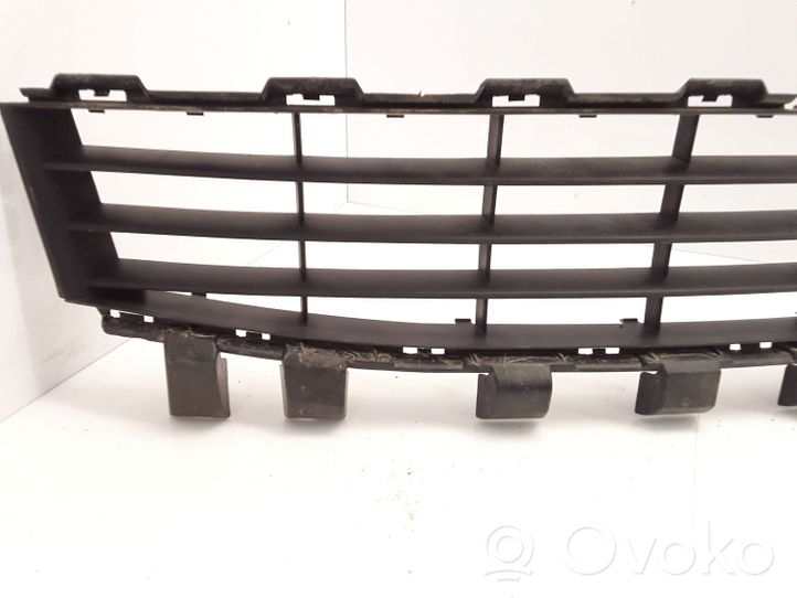 Renault Megane II Grille inférieure de pare-chocs avant 8200412379