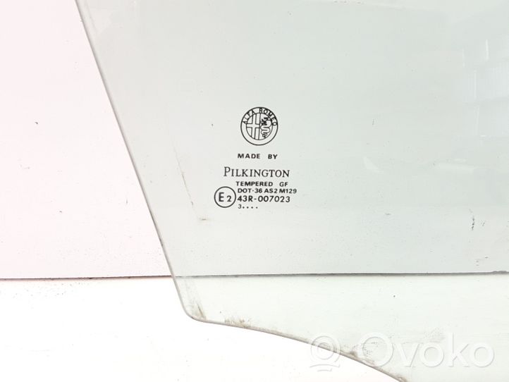 Alfa Romeo 156 Front door window glass four-door 43R007023