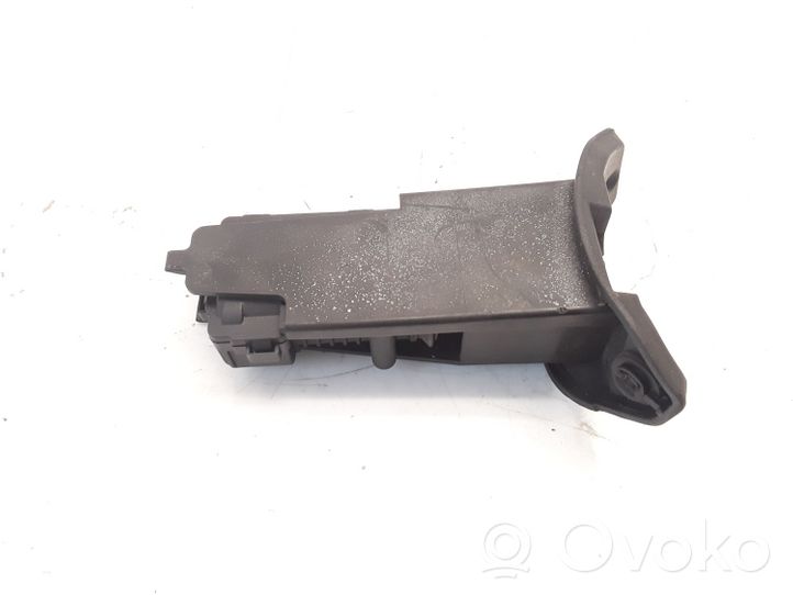 Opel Zafira B Moteur de verrouillage trappe à essence 13142277