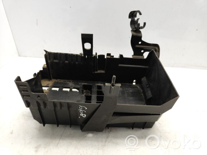 Opel Astra J Support boîte de batterie 13354420