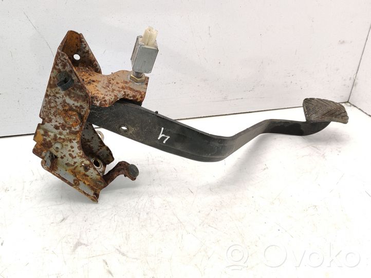 KIA Sorento Clutch pedal 