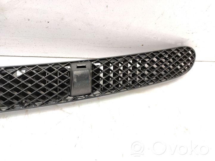 Volkswagen Transporter - Caravelle T4 Bonnet/hood grill 701819044