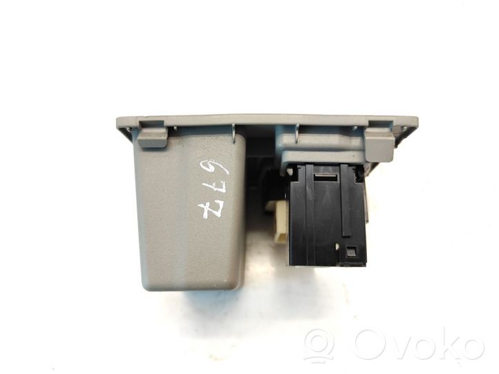 Toyota RAV 4 (XA30) Przycisk regulacji lusterek bocznych 589250R010