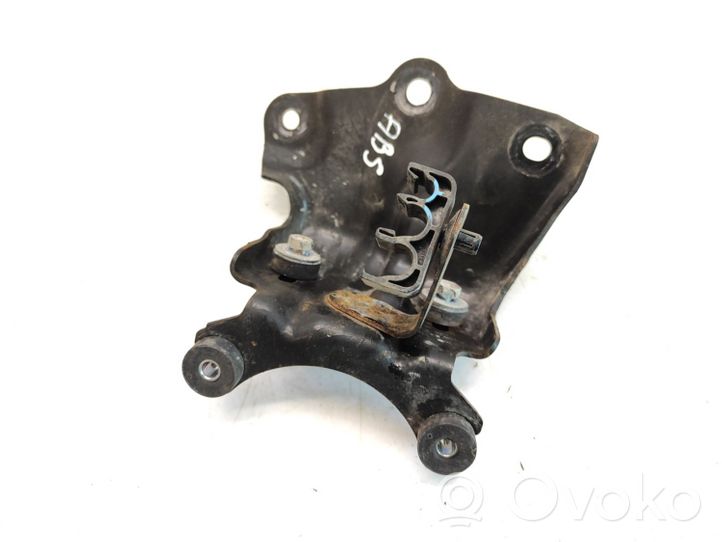 Toyota RAV 4 (XA30) Supporto pompa ABS 