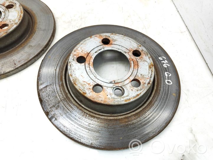 Volkswagen Transporter - Caravelle T4 Rear brake disc 