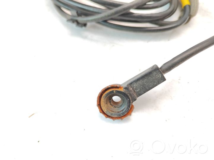 Nissan Almera Tino Radion antenni 