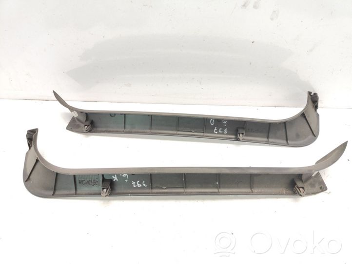 Nissan Almera Tino Set rivestimento portellone posteriore/bagagliaio 90903BU000