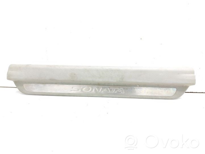 Hyundai Sonata Front sill trim cover 858713K100