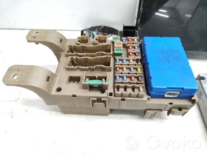 Toyota Corolla E120 E130 Kit calculateur ECU et verrouillage 8966102A60