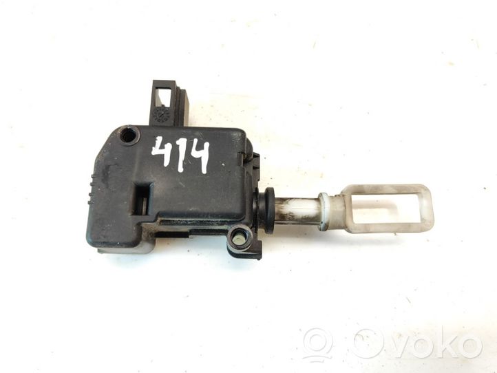 Ford Mondeo Mk III Motorino di blocco/chiusura del portellone del bagagliaio F00P2E0429